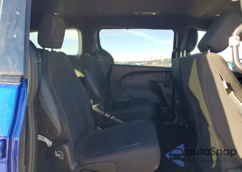 2021 Chrysler Pacifica Touring z USA, uszkodzony, nr VIN 2C4RC1FG8MR589531